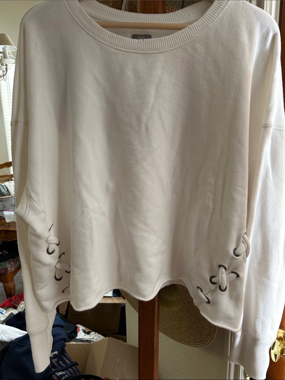 aerie Cream Lace-Up Hem Crewneck Sweater VGUC
